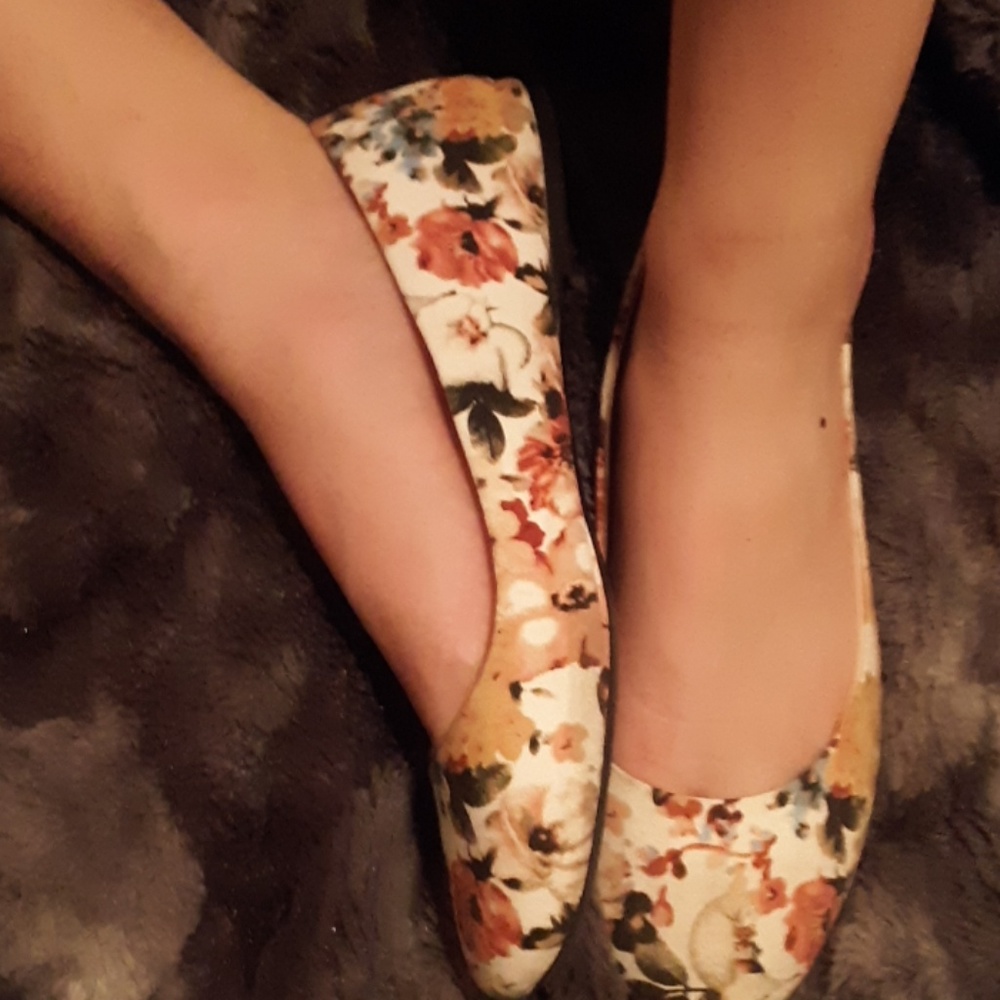 Floral flats